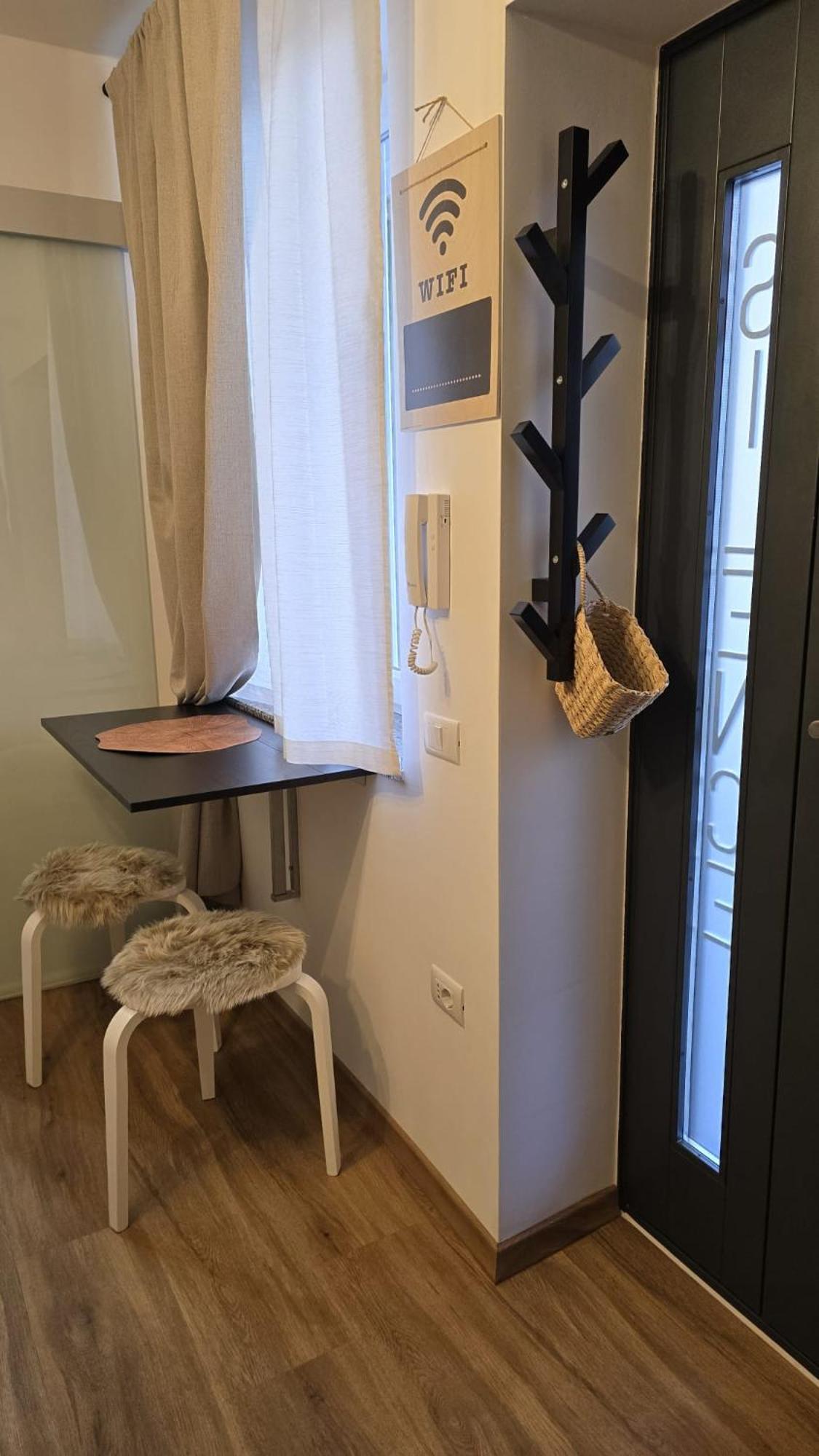 For Silence Apartment *